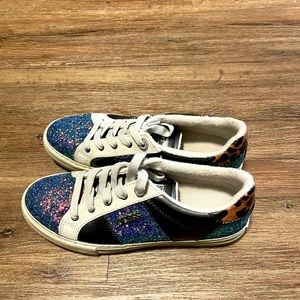 Really cute sneakers